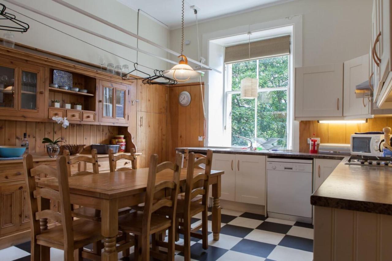 Amazing 4 Bedroom Apartment Just Off The Meadows Edimburgo Exterior foto